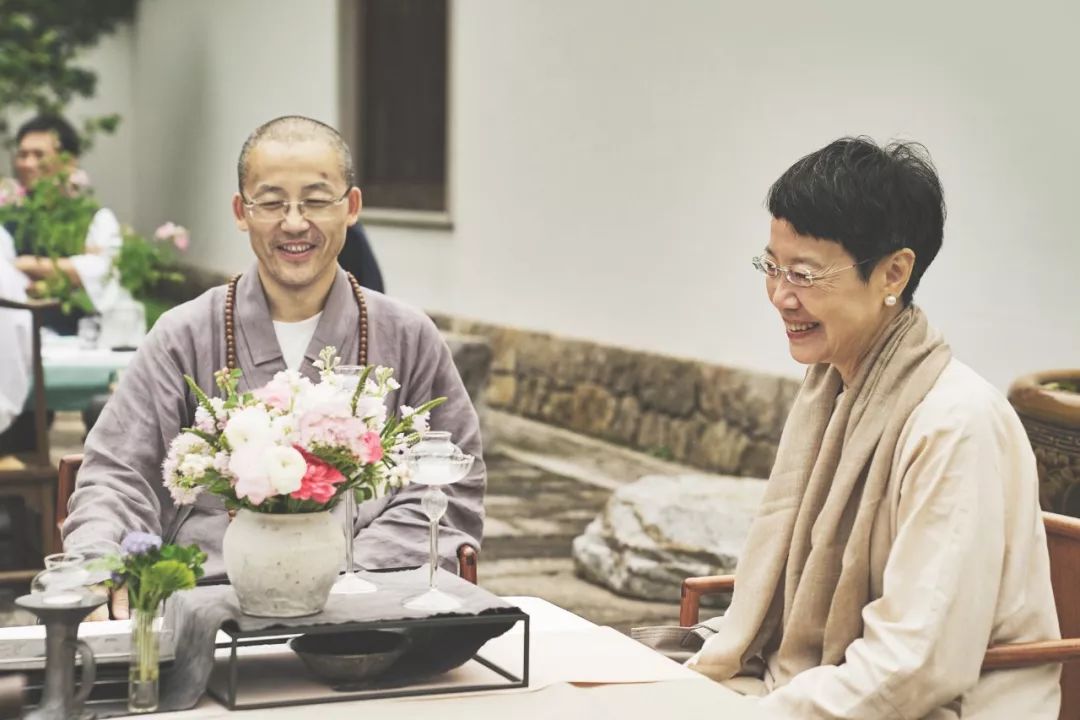 一场凌晨4点的雅聚：杭州净慈寺“慧日峰下静心茶会”